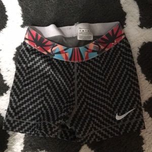 Grey/black nike pro small